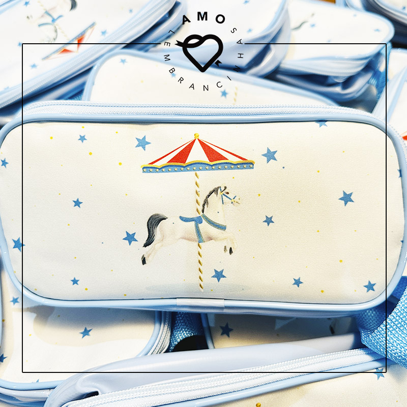 1 amo-lembrancinhas-personalizadas-infantis-brinde-corporativo-ESTOJO-CAVALO-PARQUE-CARROSSEL